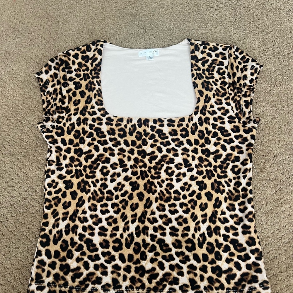 Chic Leopard Print Blouse